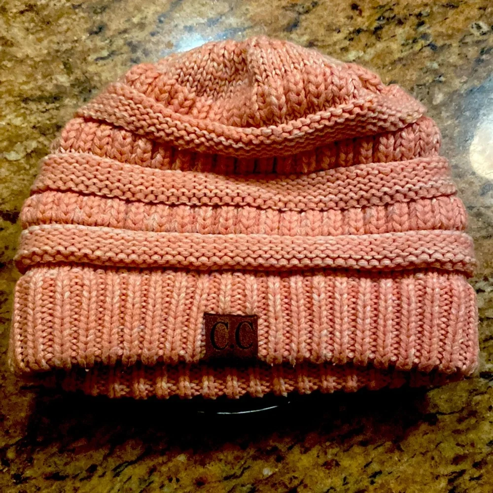Cc hat like new - Picture 1 of 1